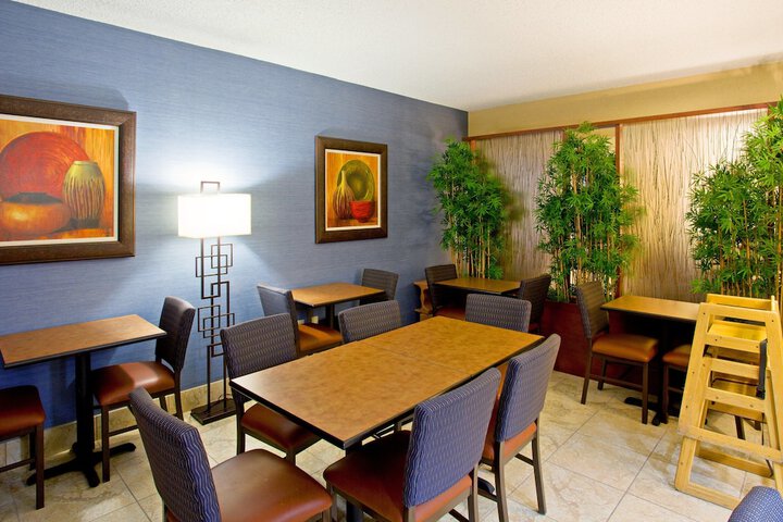 Holiday Inn Express Scottsdale North by IHG