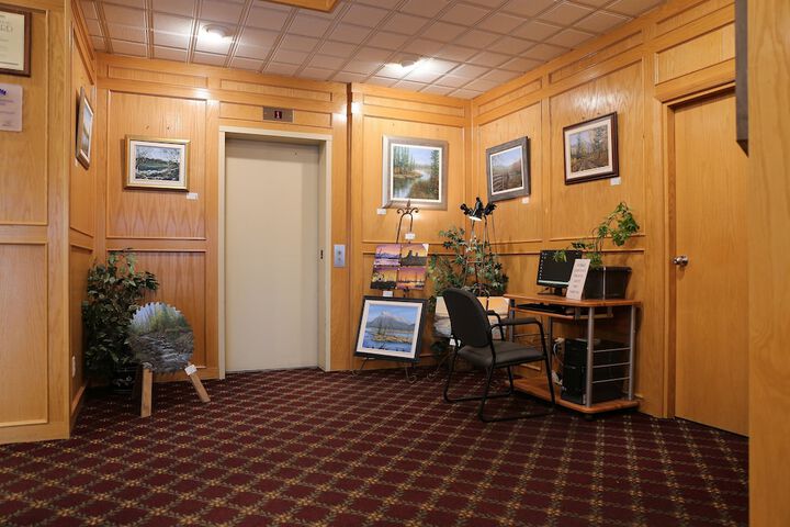 Hotel 6 of 71