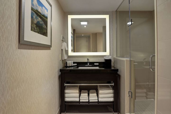 Room 44 of 106