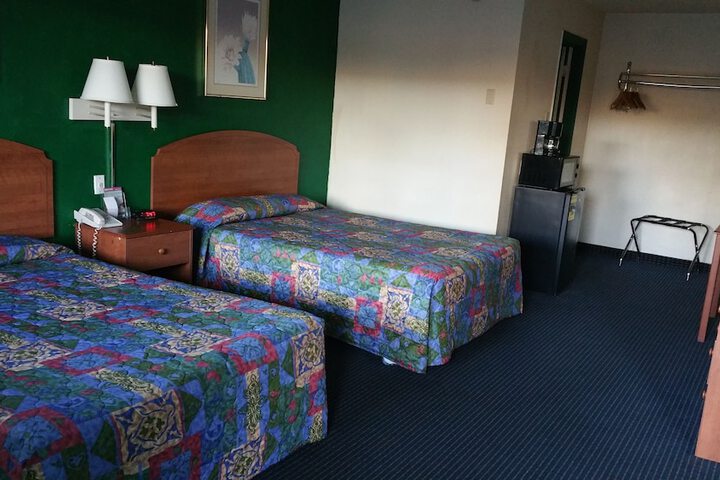 Room 22 of 34