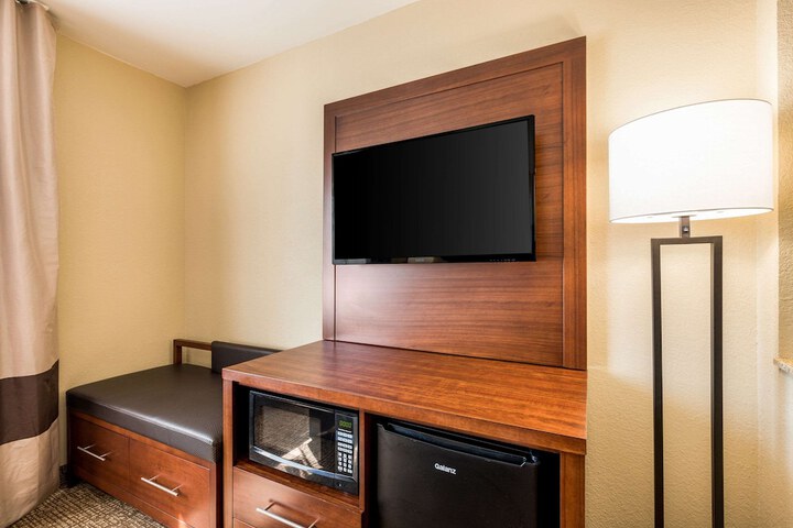 Room 15 of 31