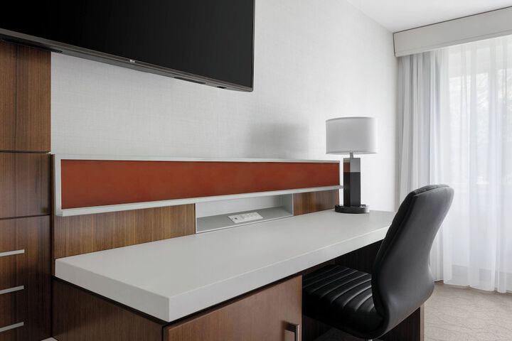 Delta Hotels by Marriott Burlington
