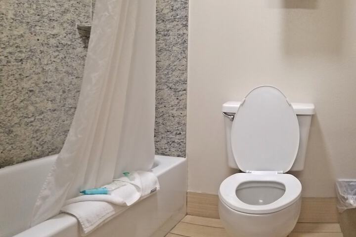 Room 20 of 49