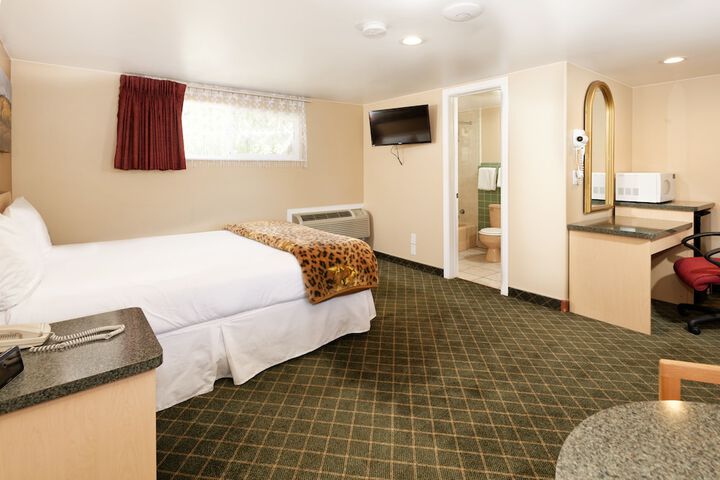 Room 18 of 50