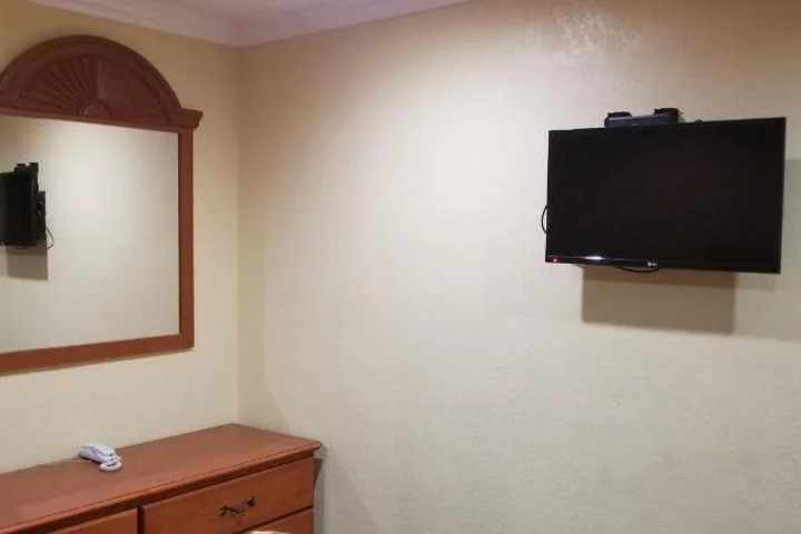 TRAVEL HAVEN MOTEL