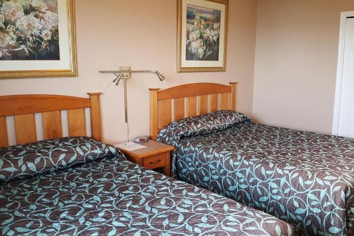 Room 32 of 73