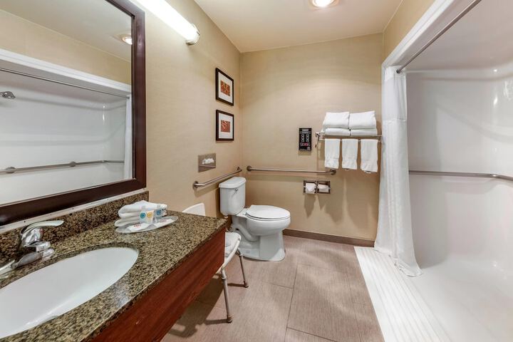 Comfort Suites Near Six Flags Magic Mountain