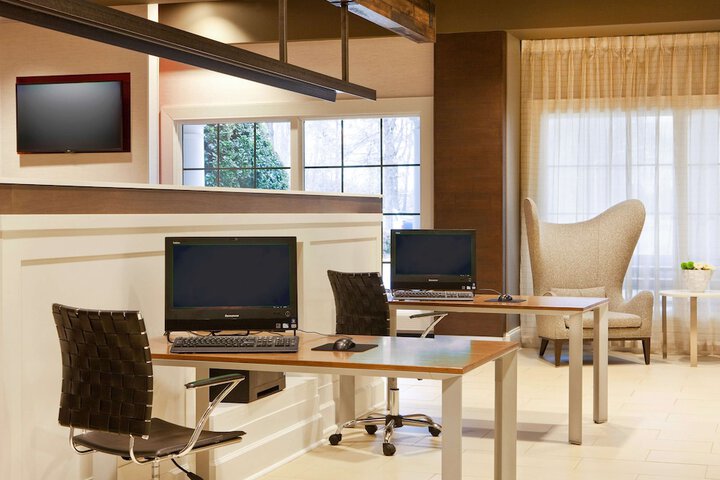 Business Center 29 of 29