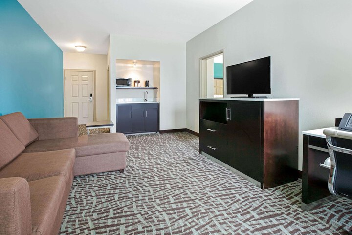 Room 20 of 28