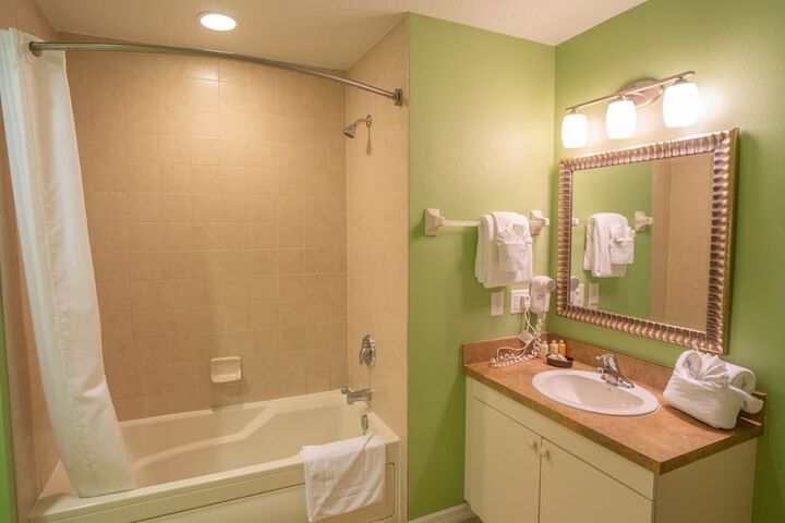 Barefoot Suites