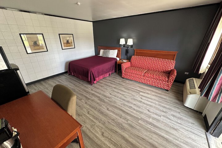 Skyview Motel