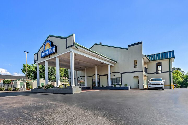 Days Inn by Wyndham Lexington