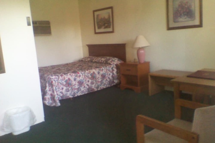 Room 19 of 24
