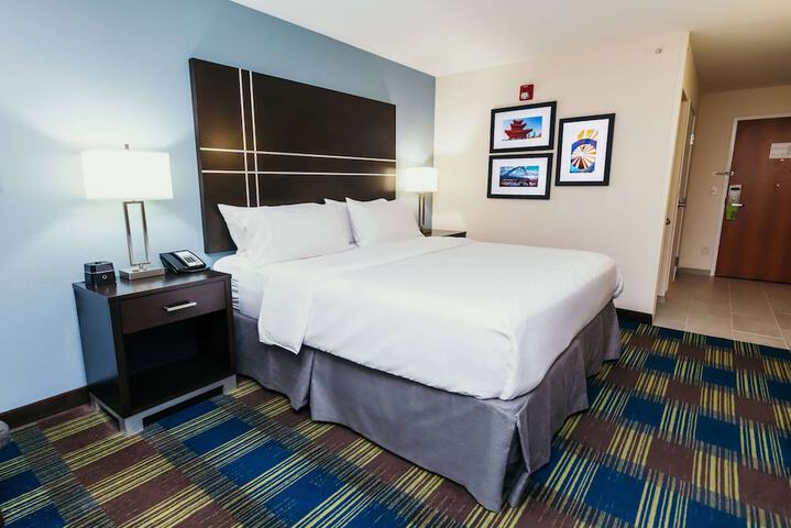 La Quinta Inn & Suites by Wyndham Ankeny IA - Des Moines IA
