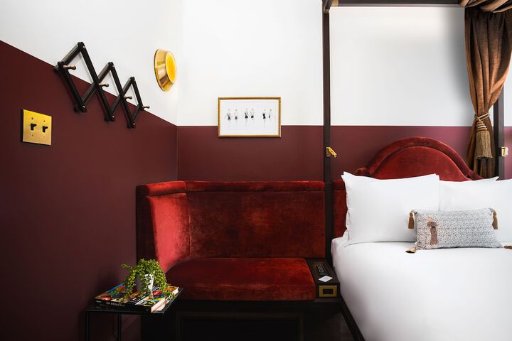 Room 20 of 66