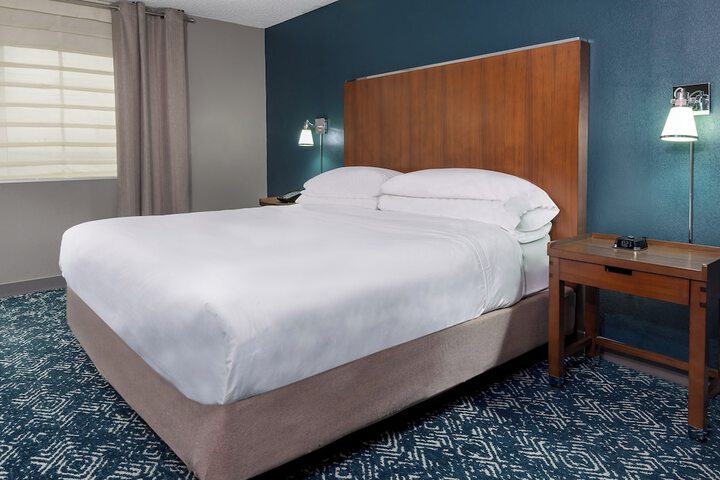 Four Points by Sheraton Huntsville Airport
