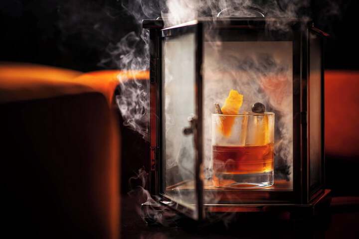 Lounge 52 of 60