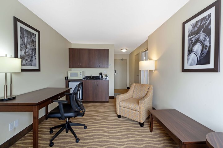 Room 16 of 39