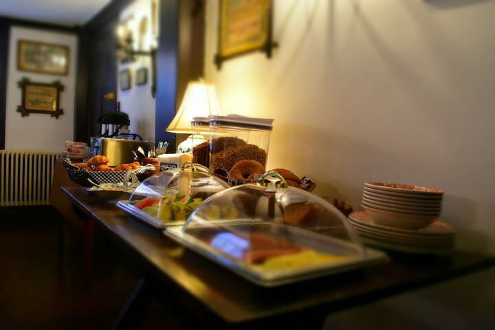 Dining 51 of 56