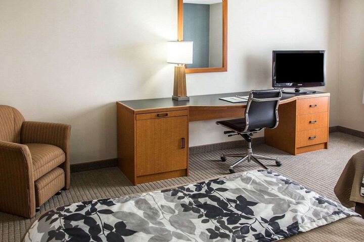 Room 27 of 43