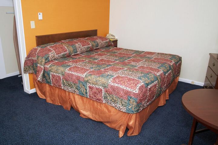 Sunset Motor Inn