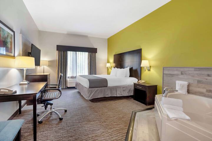 Best Western Magnolia Inn & Suites