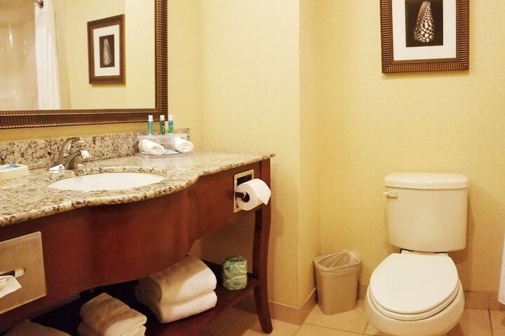 Room 14 of 33