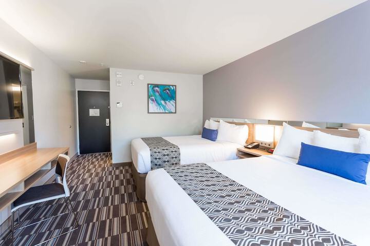 Room 7 of 15