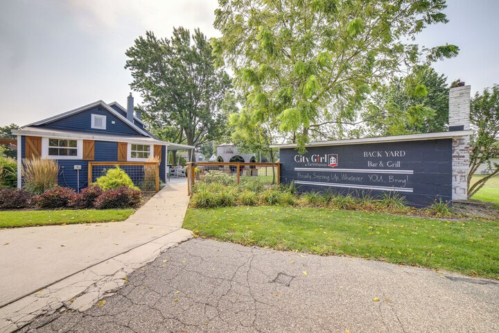 city Girl Farmhouse in Hudsonville w / Hot Tub
