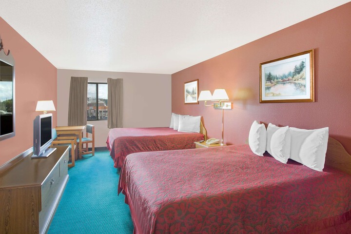 Room 9 of 15