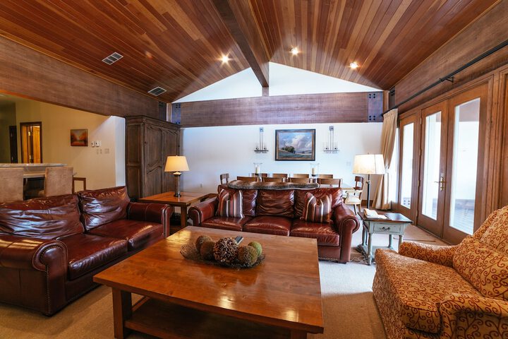 Stein Eriksen Lodge