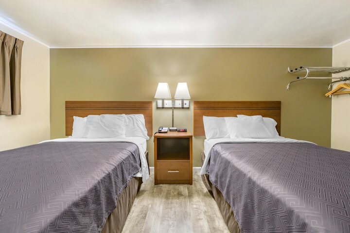 Econo Lodge Bellefonte I-99