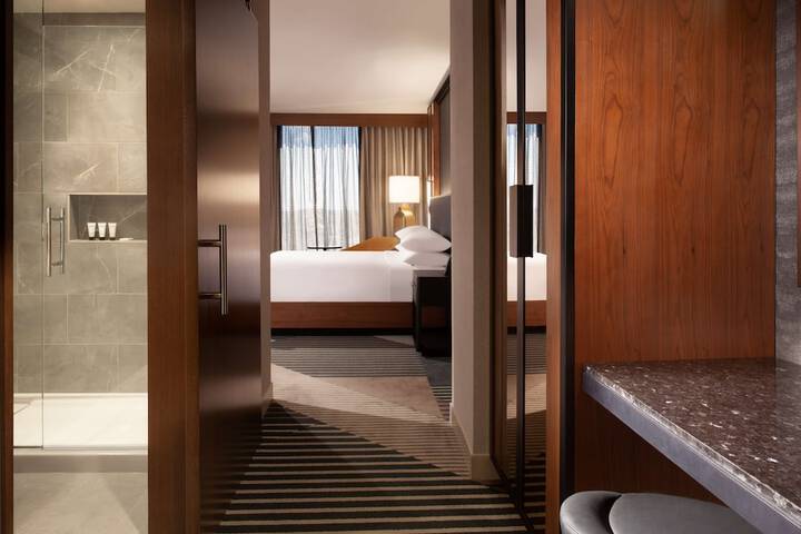 Room 51 of 130