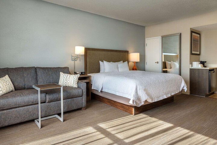 Room 21 of 42