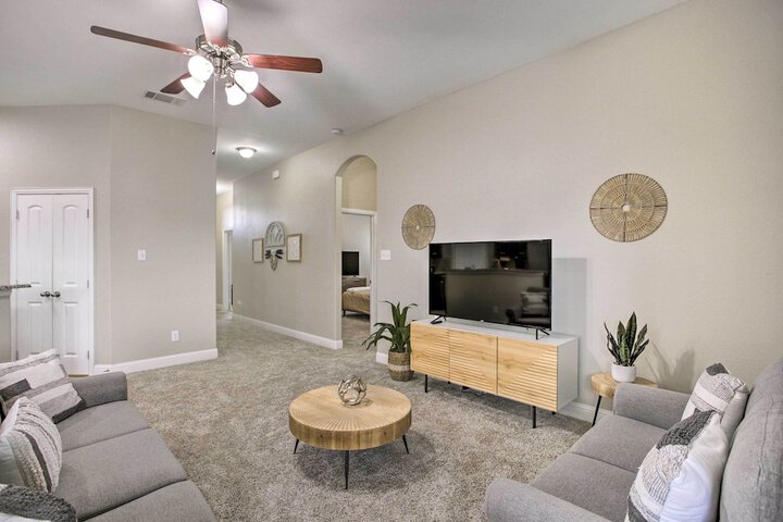 Private Yard & Grill: Greenville Vacation Rental