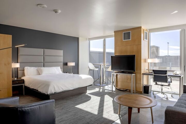 Room 28 of 50