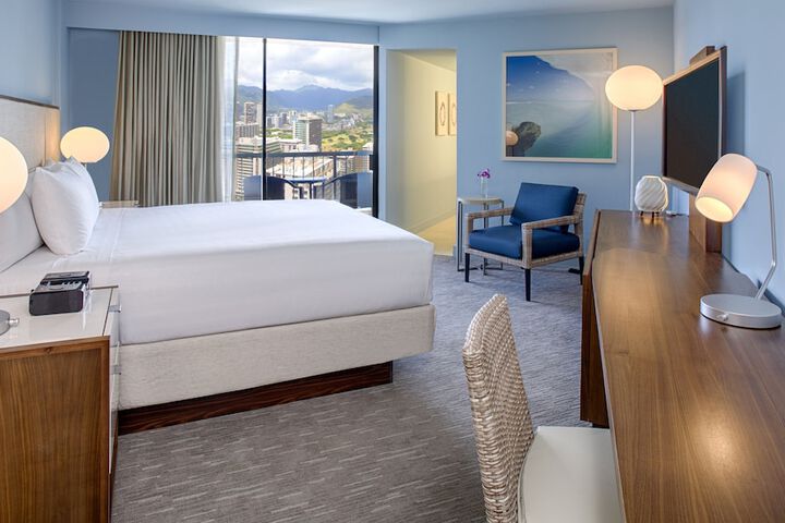 Hyatt Regency Waikiki Beach Resort & Spa
