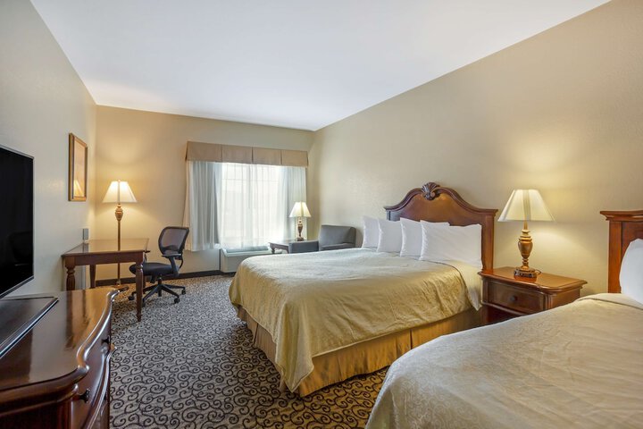 Room 9 of 33