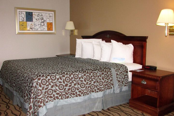 Room 33 of 37