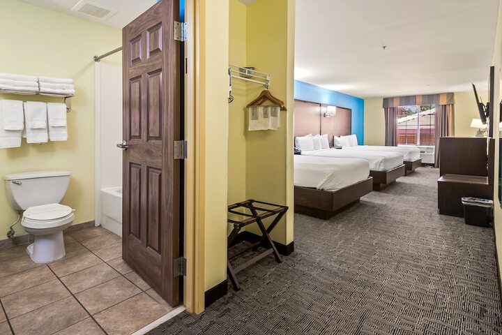 Room 64 of 87
