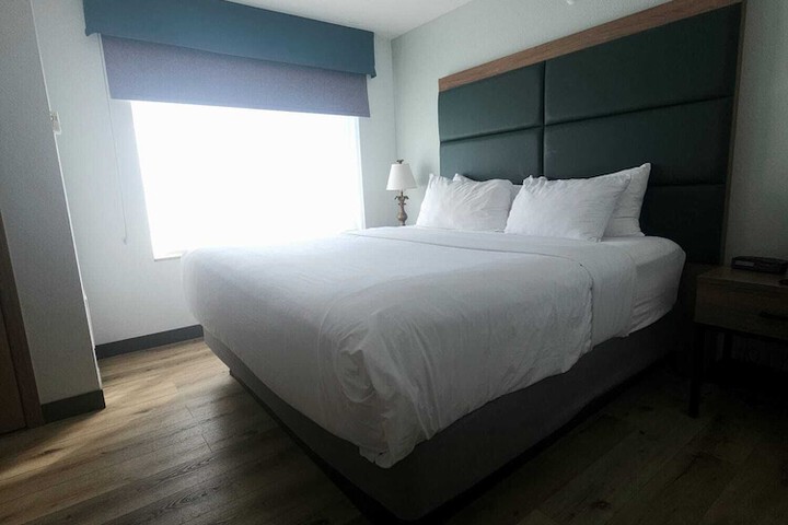Wingate Suites by Wyndham Youngstown - Austintown