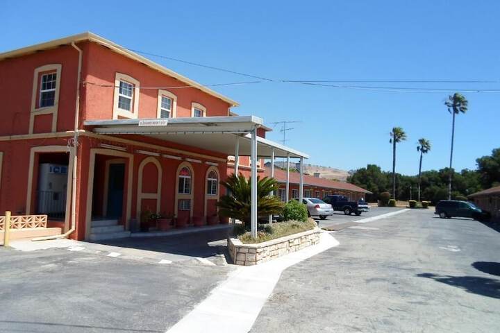Budget inn