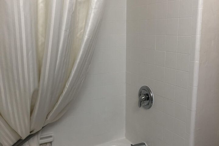 Room 21 of 46