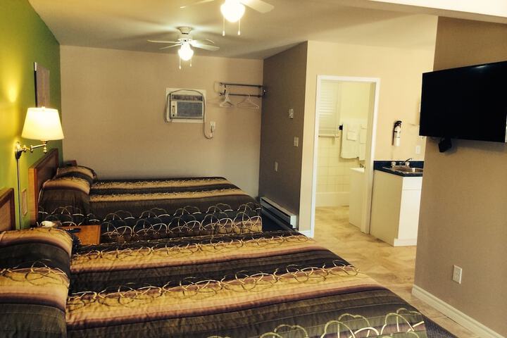 Room 25 of 43