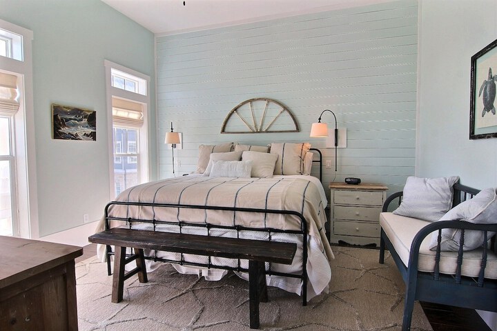 Room 6 of 22