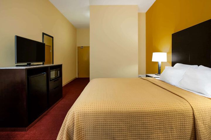 Room 15 of 21