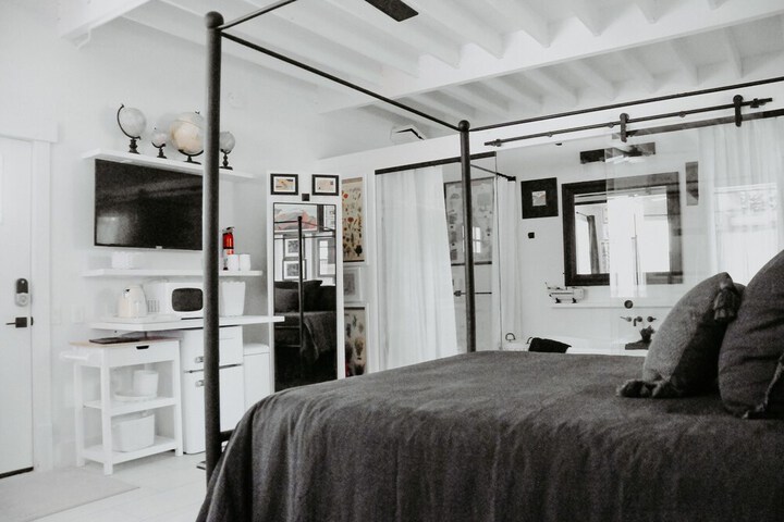 Room 139 of 230