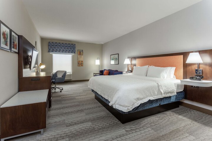 Room 9 of 24