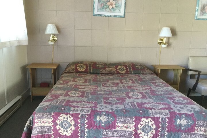 Cedars Motel