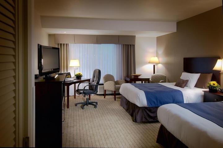 NICHOLS VILLAGE HOTEL AND SPA